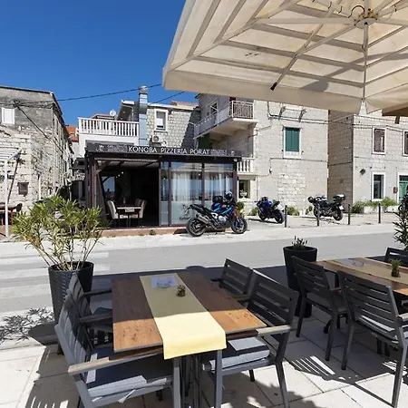 Porat Kastela